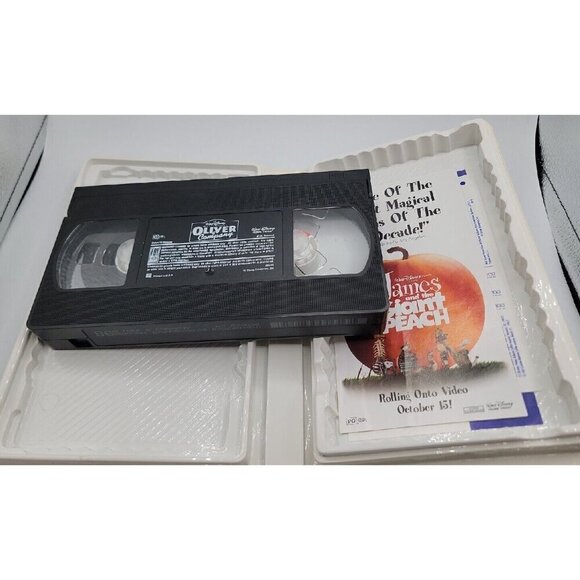 Walt Disney Oliver and Company VHS 1996 Masterpiece Collection - Picture 7 of 7